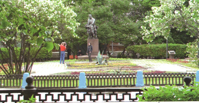 Памятник И.А.Гончарову