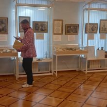 Коллекция моделей нарядов XIX века, выполненная для проекта АНО «СимбирСити», украсила открытие выставки в Доме Гончарова
